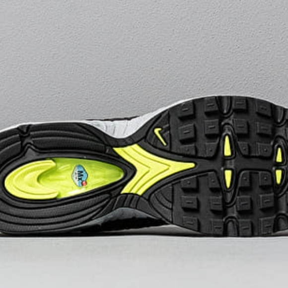 ⭐️🖤🖤NIKE AIR MAX TAILWIND IV SP SNEAKERS🖤🖤 - Picture 4 of 16